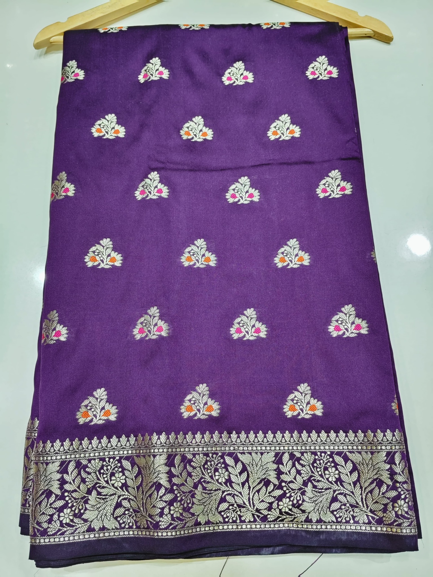 Baigani Bahaar Soft Silk